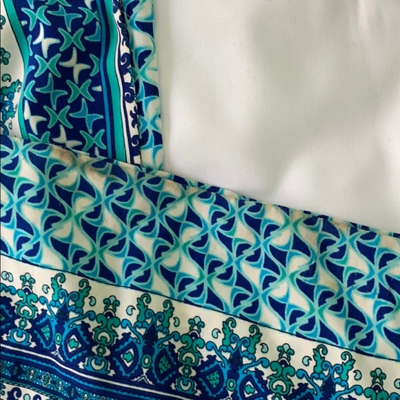 5 for $20 ✨ Love21 Flowy Floral Print Flare Pants - Picture 2 of 8